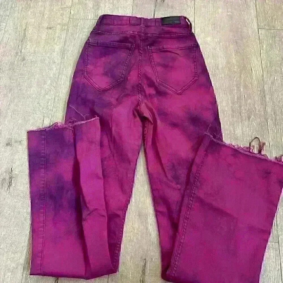 Hollister/ Social Tourist Women’s Pink And Black Tie Dye Jeans Size 5 - Picture 6 of 7